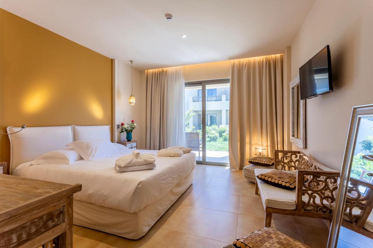 Elysian Luxury Hotel And Spa กาลามาตา ภายนอก รูปภาพ
