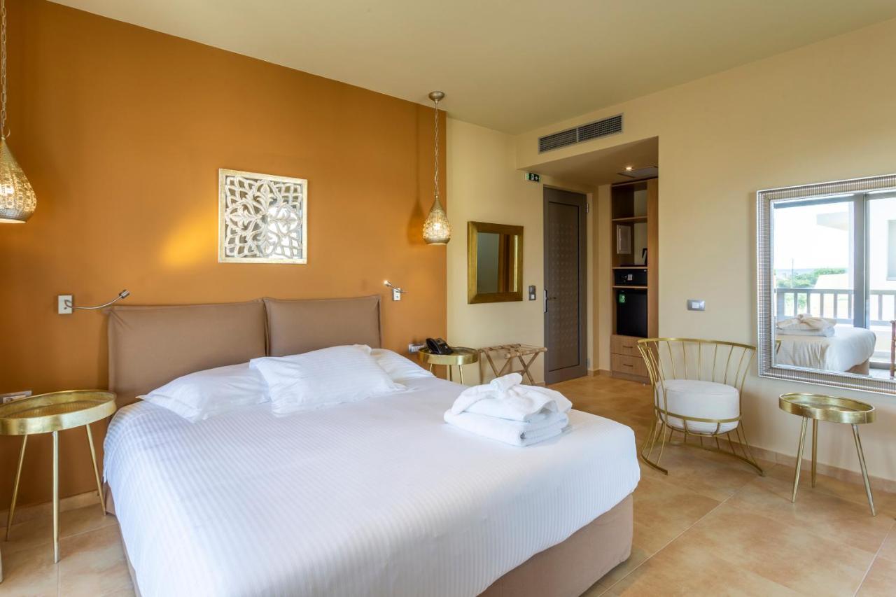Elysian Luxury Hotel And Spa กาลามาตา ภายนอก รูปภาพ